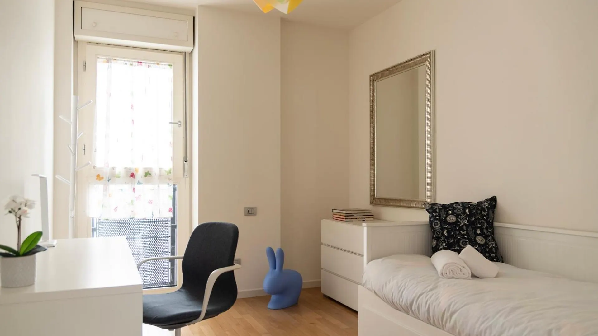 Apartment Youhosty - Savona 122 Milan