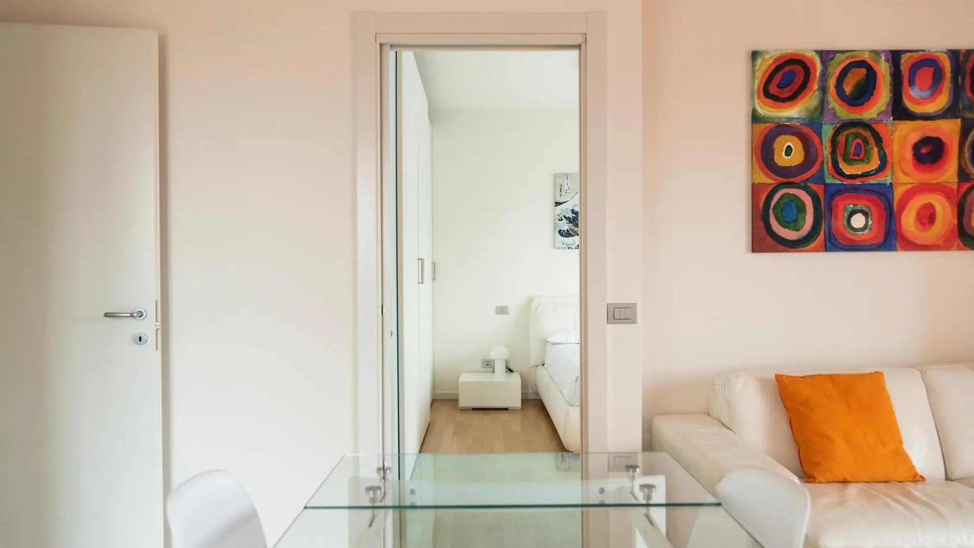 Youhosty - Savona 122 Milan
