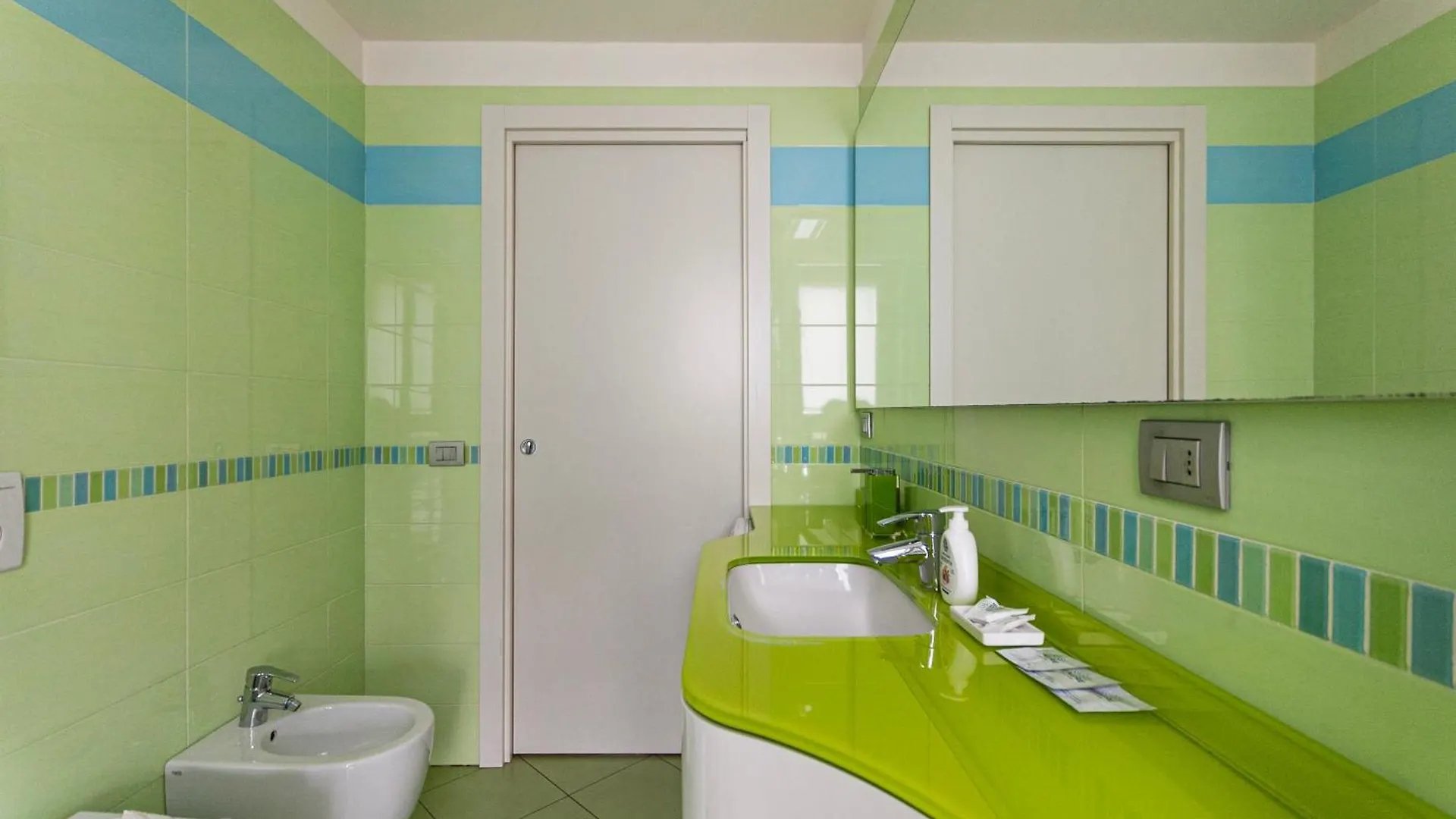Apartment Youhosty - Savona 122 Milan