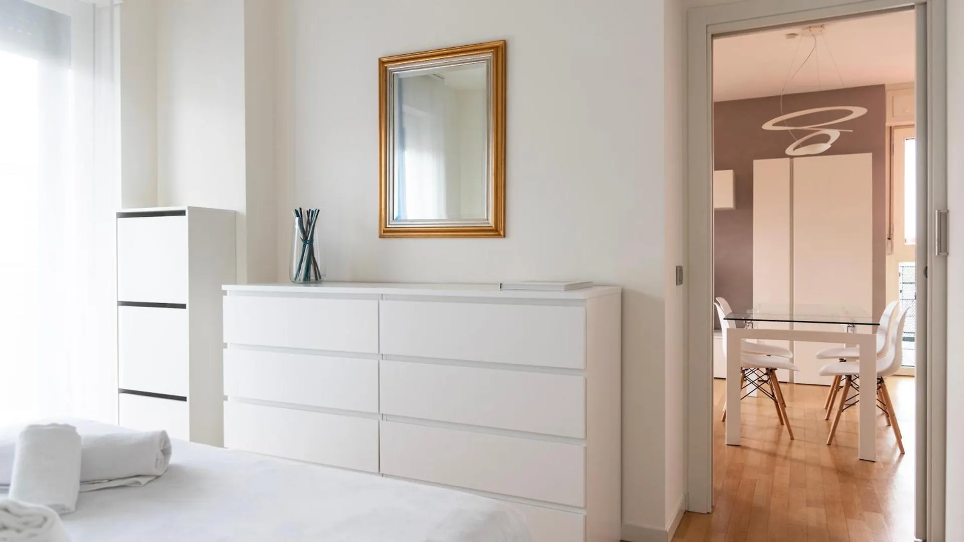 Youhosty - Savona 122 Milan Italy